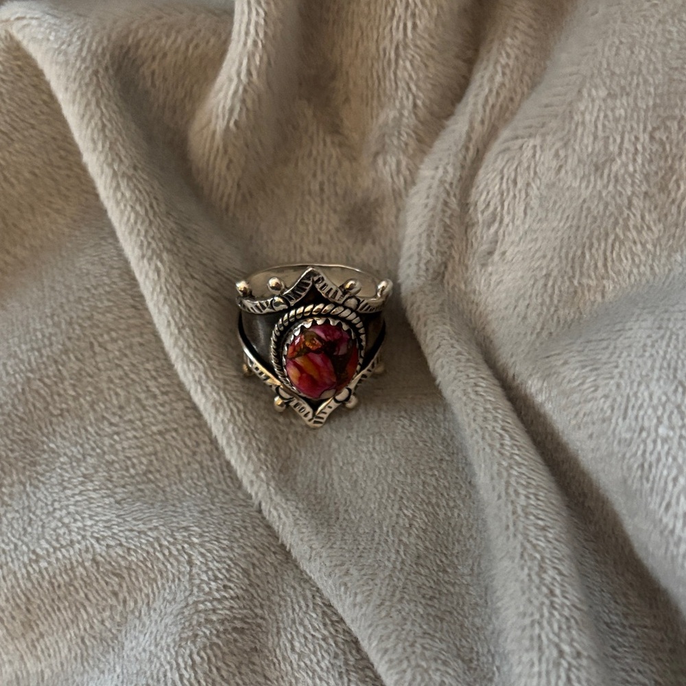 Spiny oyster sterling ring